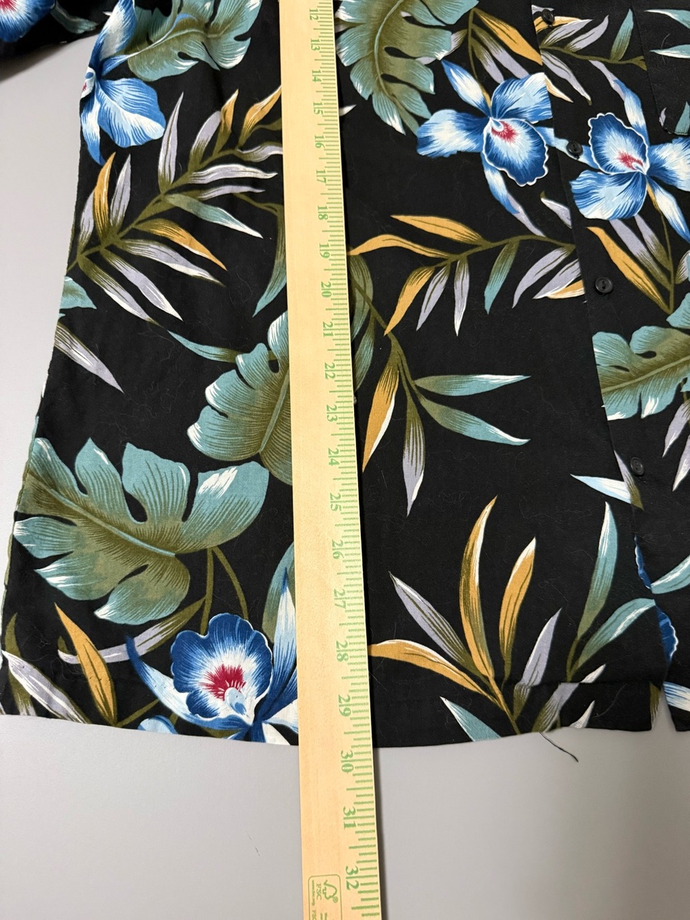 Vintage Hawaii Blues Floral Button Down Shirt XL. H27 - Picture 3 of 5